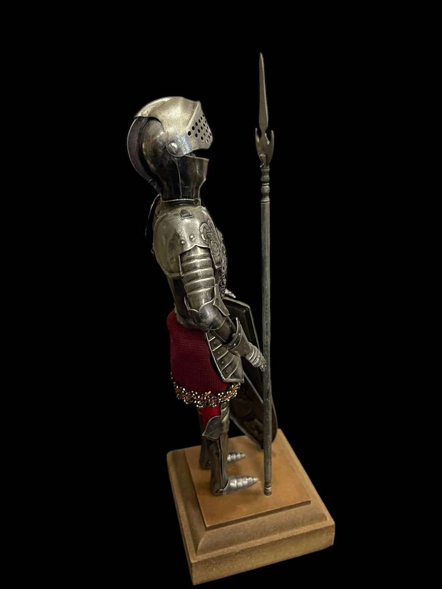 Ornament knight in armour