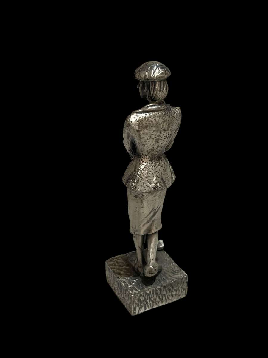 Ornament/ paperweight female golfer