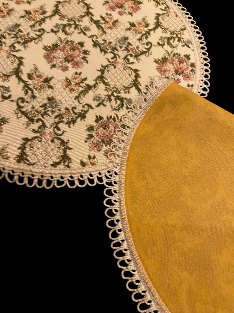 Doilies velveteen each(24)