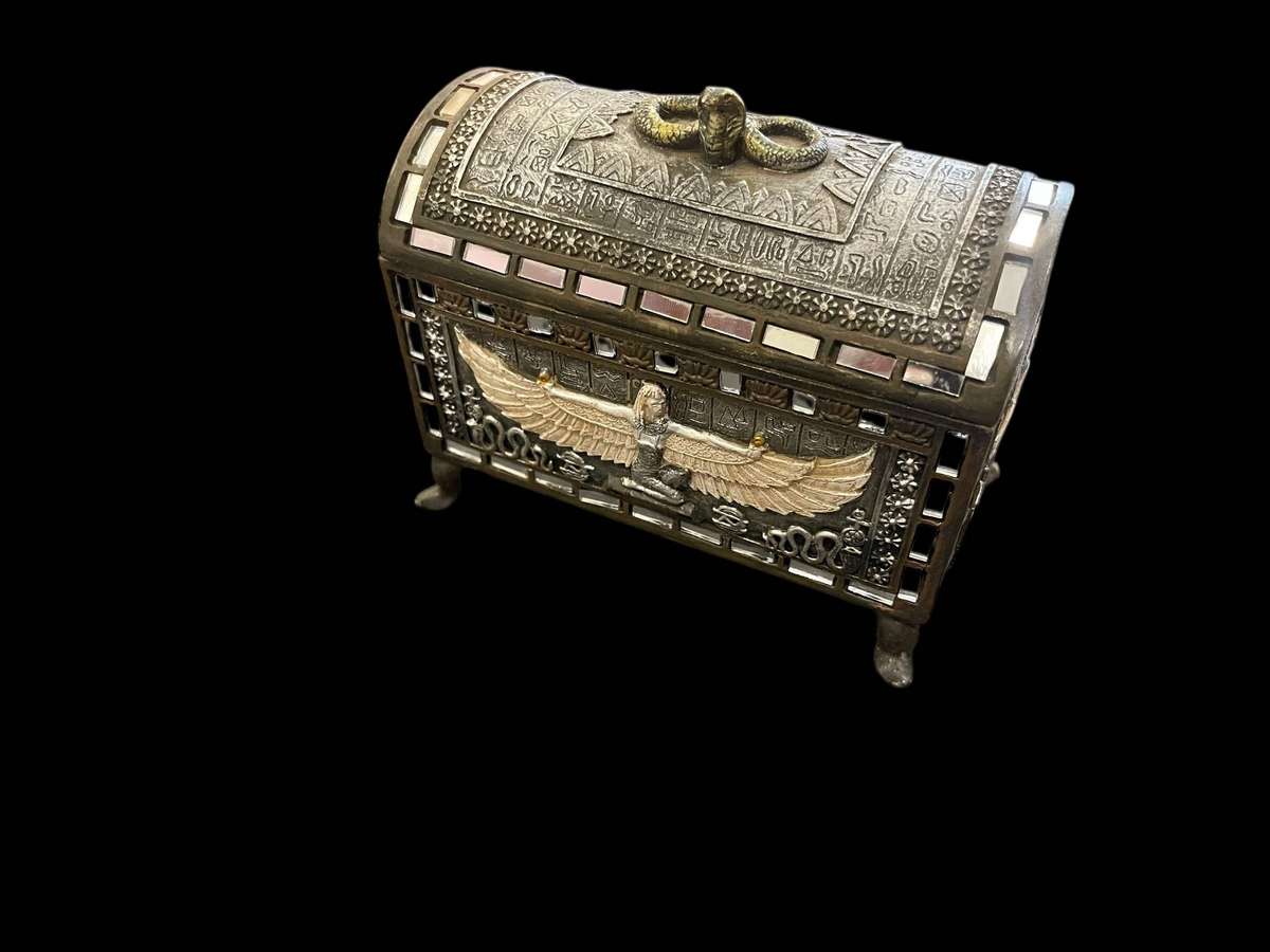 Trinket/jewellery holder Egypt