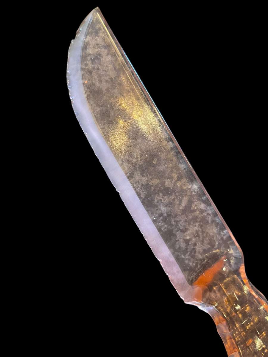 Knife glass