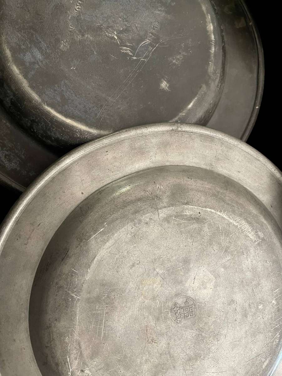 Plates pewter each