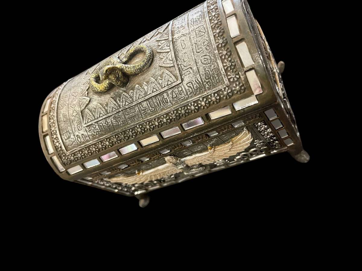 Trinket/jewellery holder Egypt