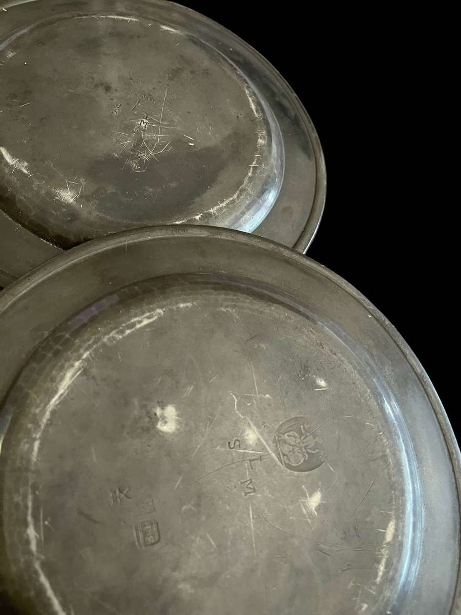 Plates pewter each