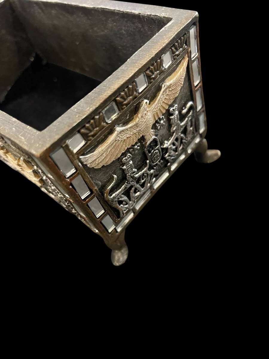 Trinket/jewellery holder Egypt