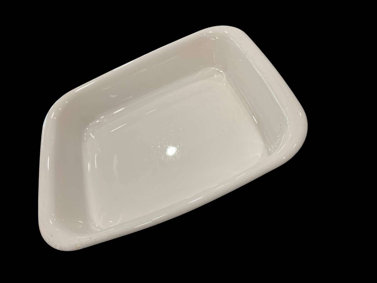 Oven dish Corningware