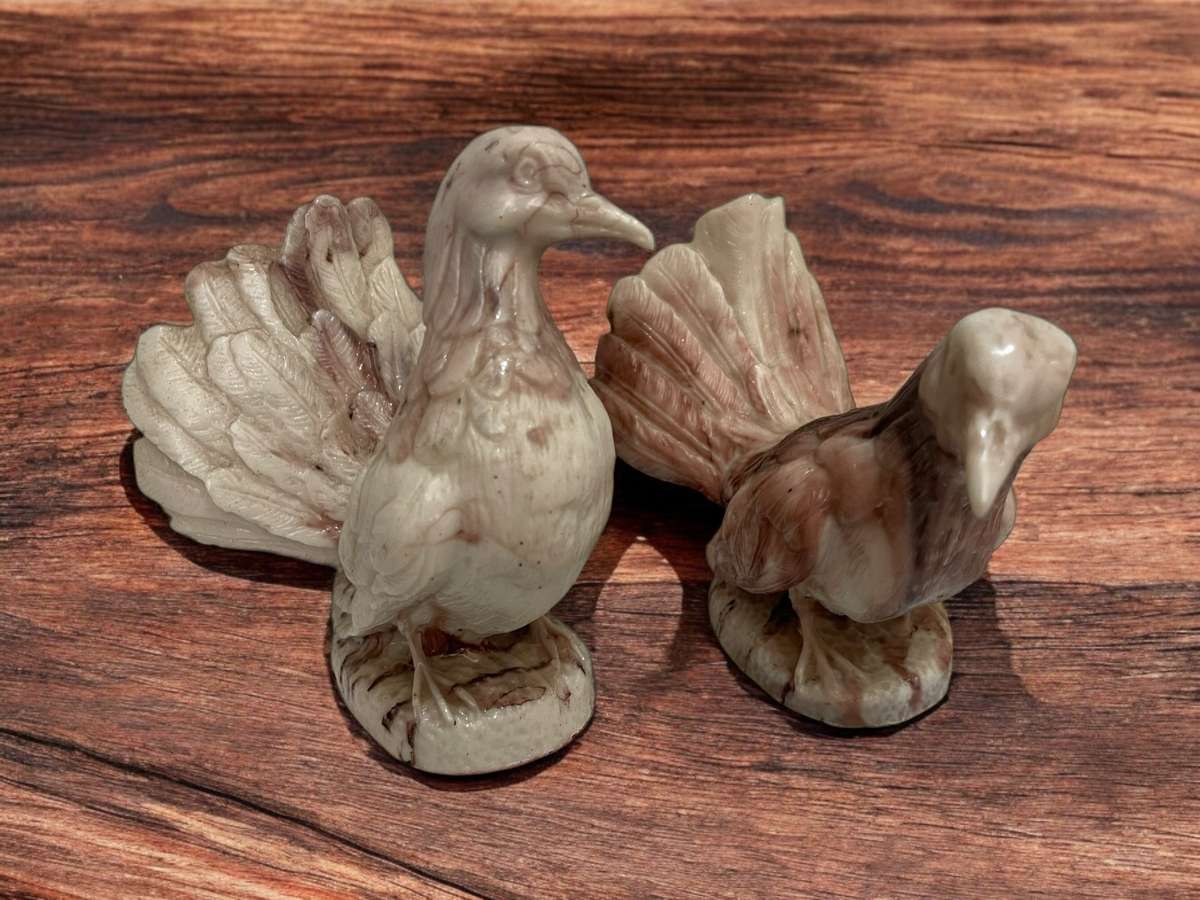 Ornament pigeon marble