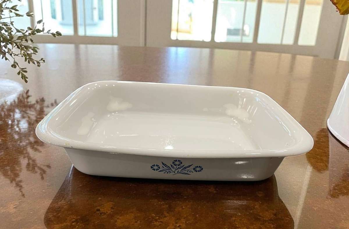 Oven dish Corningware