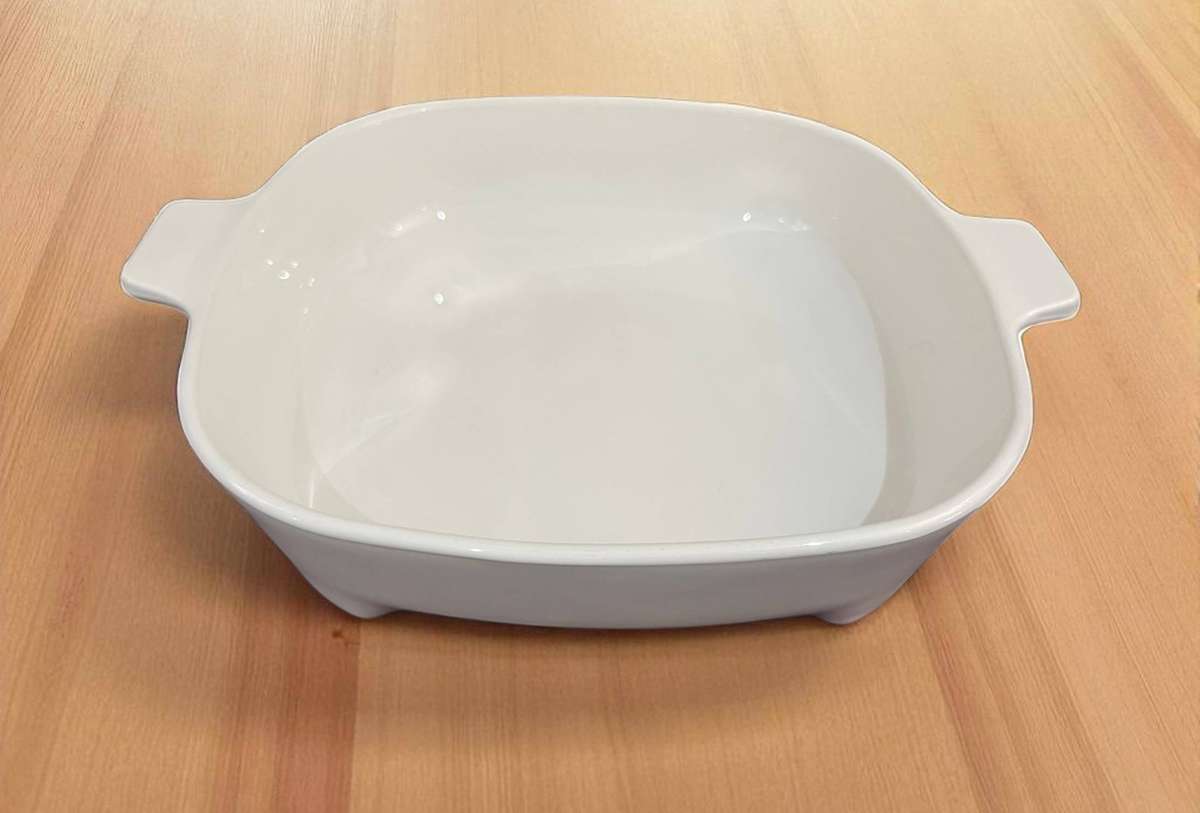 Oven dish Corningware