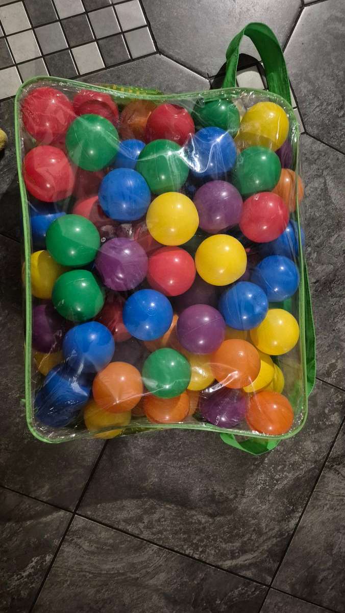 Ball pit plastic balls big