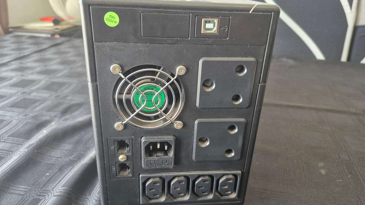 RCT 2000VA/1200W UPS