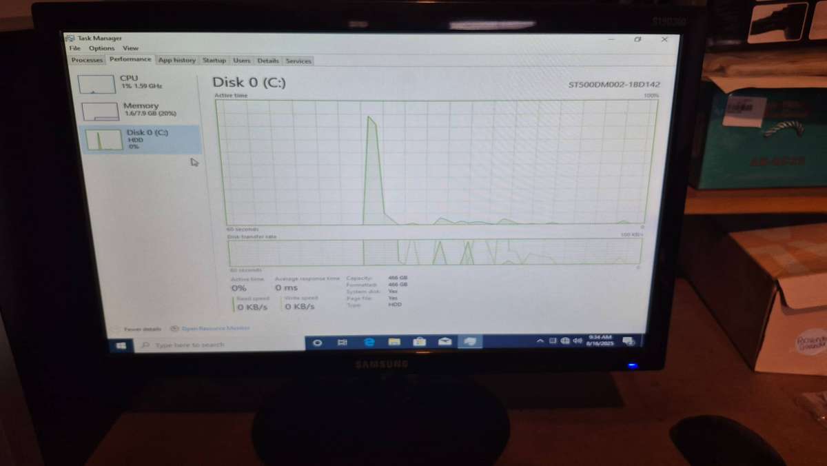 Mecer X109 and 19 inch Samsung monitor - 2 on auction