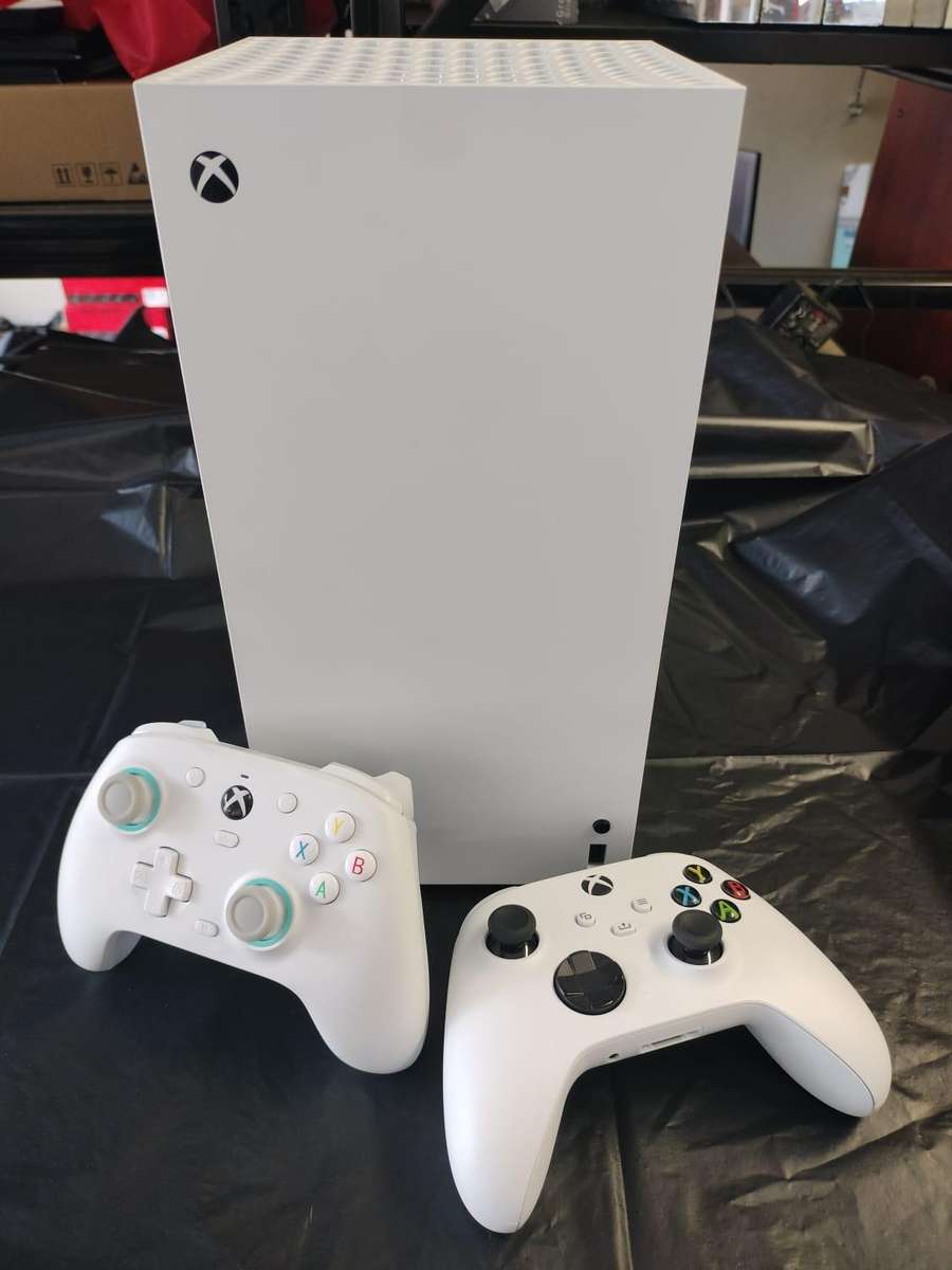 Xbox Series X (Digital) - White with 2 Controllers
