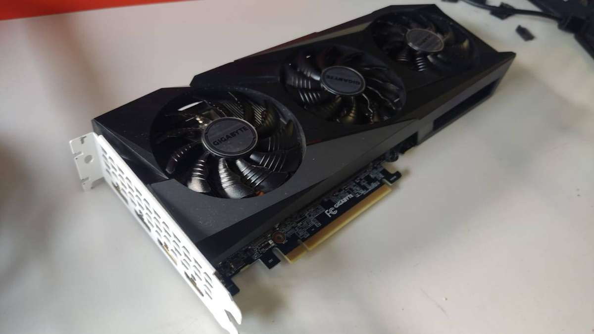 RTX 3060 12GB (Custom i/o shield)