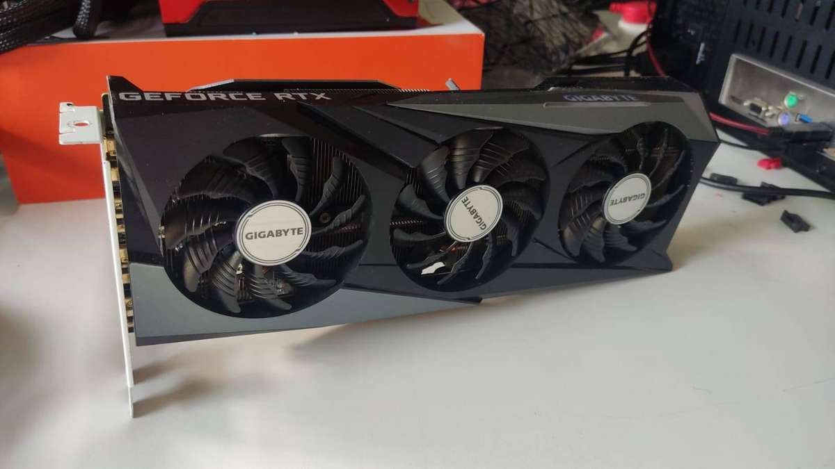 RTX 3060 12GB (Custom i/o shield)