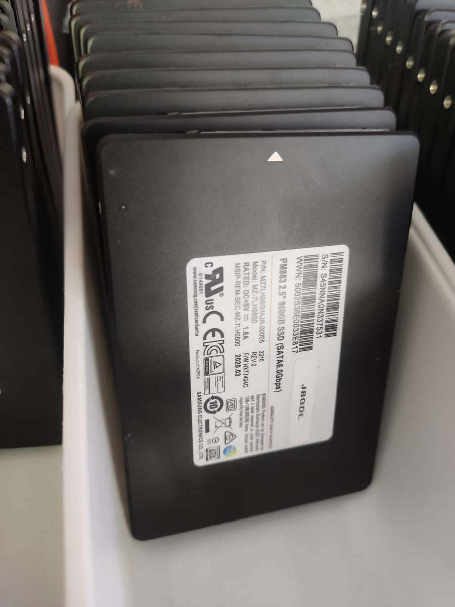 1TB SSD 2.5" - Samsung PM883 (960GB)