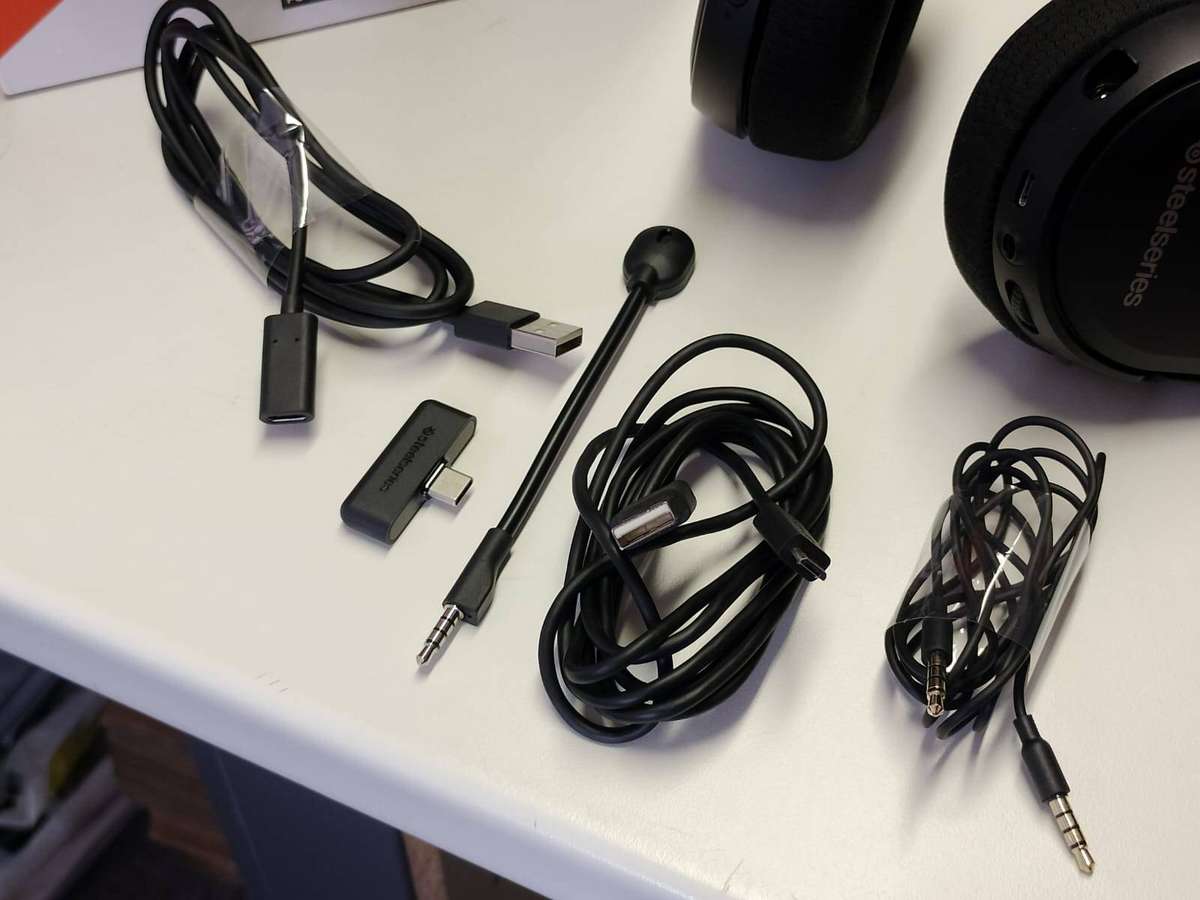SteelSeries Arctis 1 Wireless Headset (PS5 Compatible)