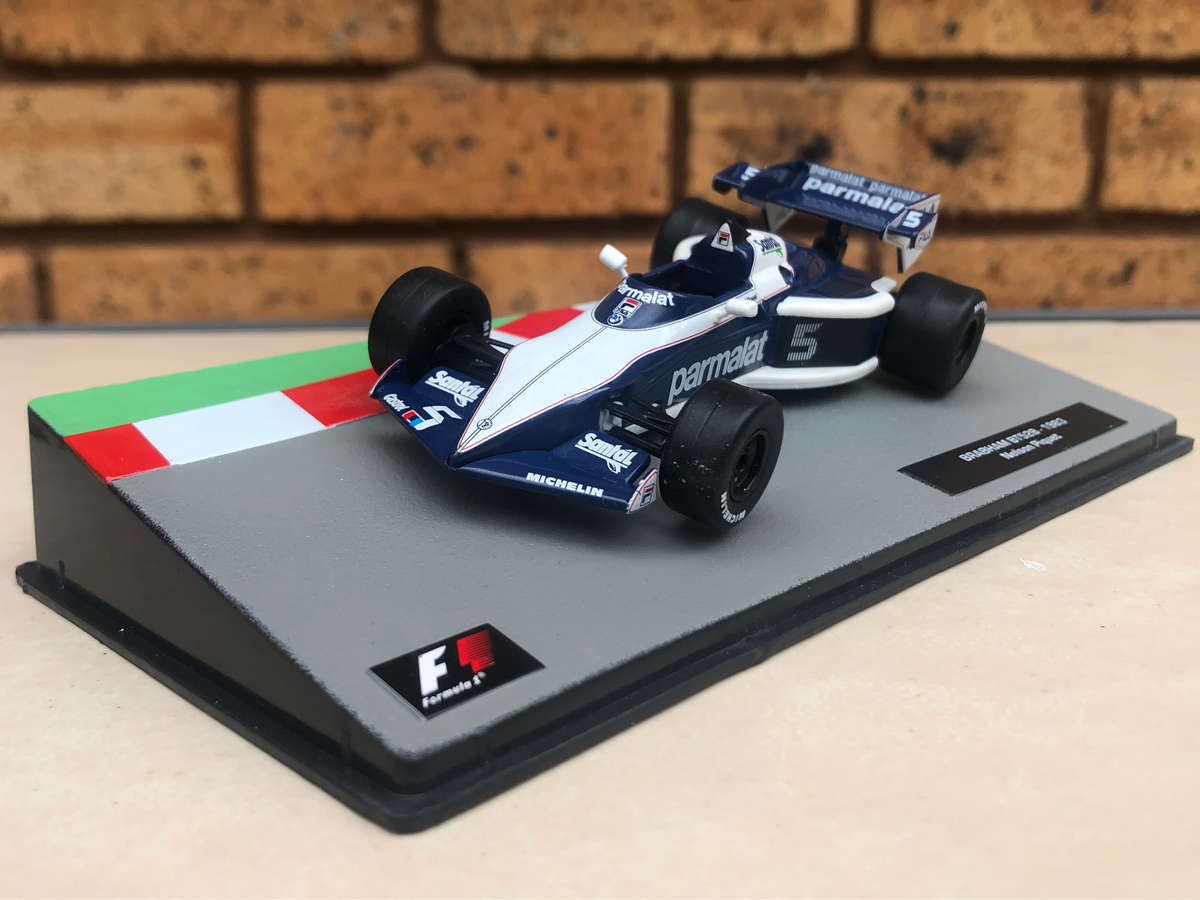 Brabham BT52B, 1983 (#5, Nelson Piquet) model + magazine