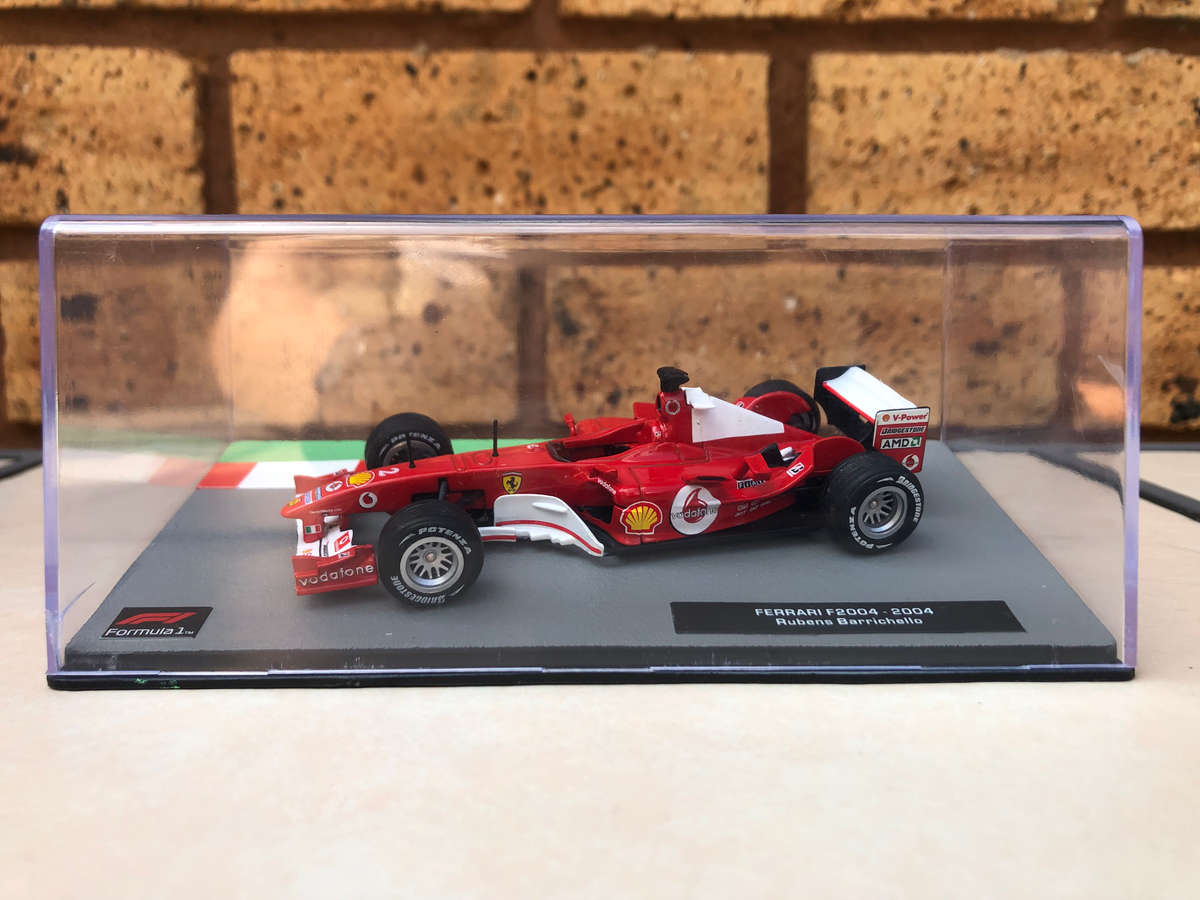 Ferrari F2004, 2004 (#2, Rubens Barrichello) + magazine
