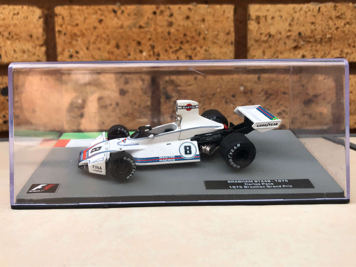 Brabham BT44B, 1975 Brazilian GP (#8, Carlos Pace) + magazine