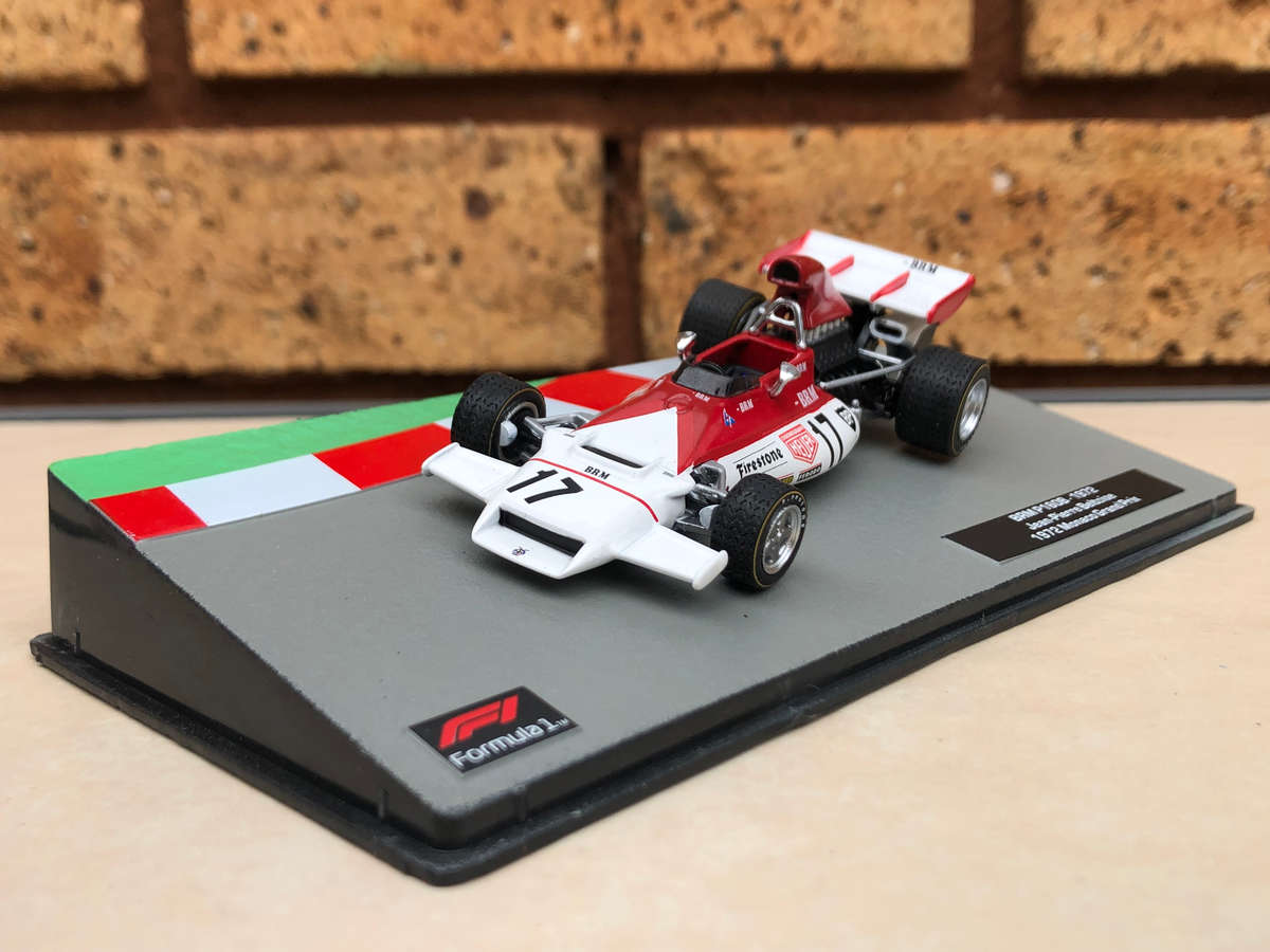 BRM P160B, 1972 Monaco GP (#17, Jean-Pierre Beltoise) + magazine