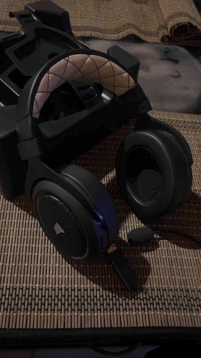 Corsair HS70 PRO WIRELESS gaming headset 7.1