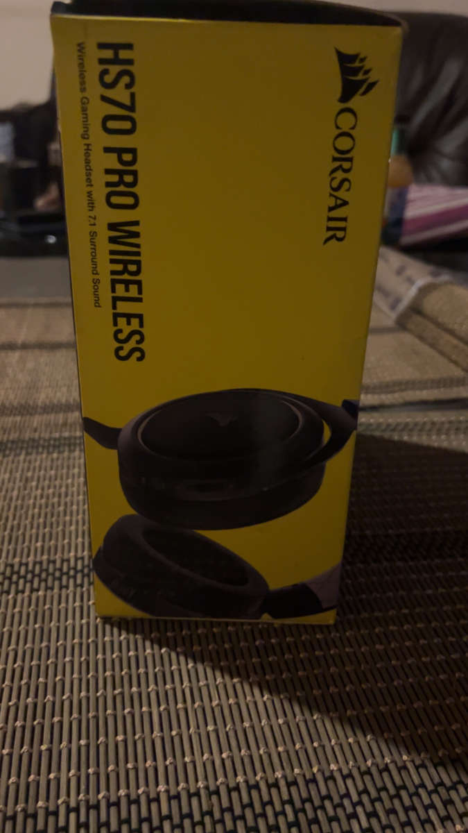 Corsair HS70 PRO WIRELESS gaming headset 7.1