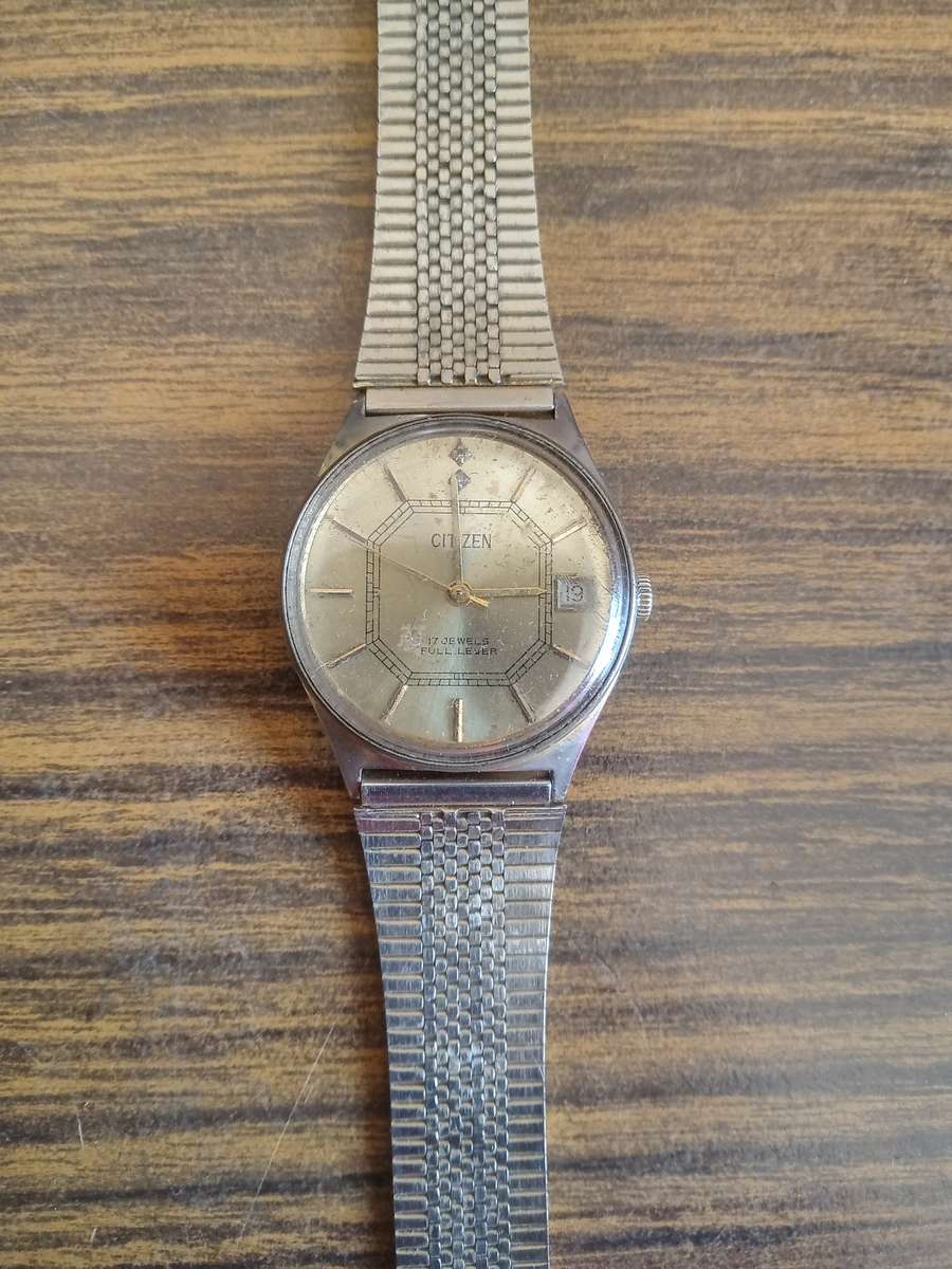 ANTIQUE WINDUP CITIZEN  CALANDER WRIST WATCH 17 JEWELS, WORKING