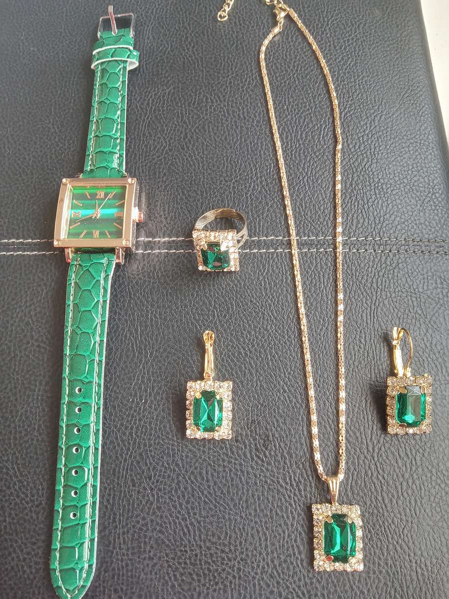 ladies gold plated watch and jewelry set