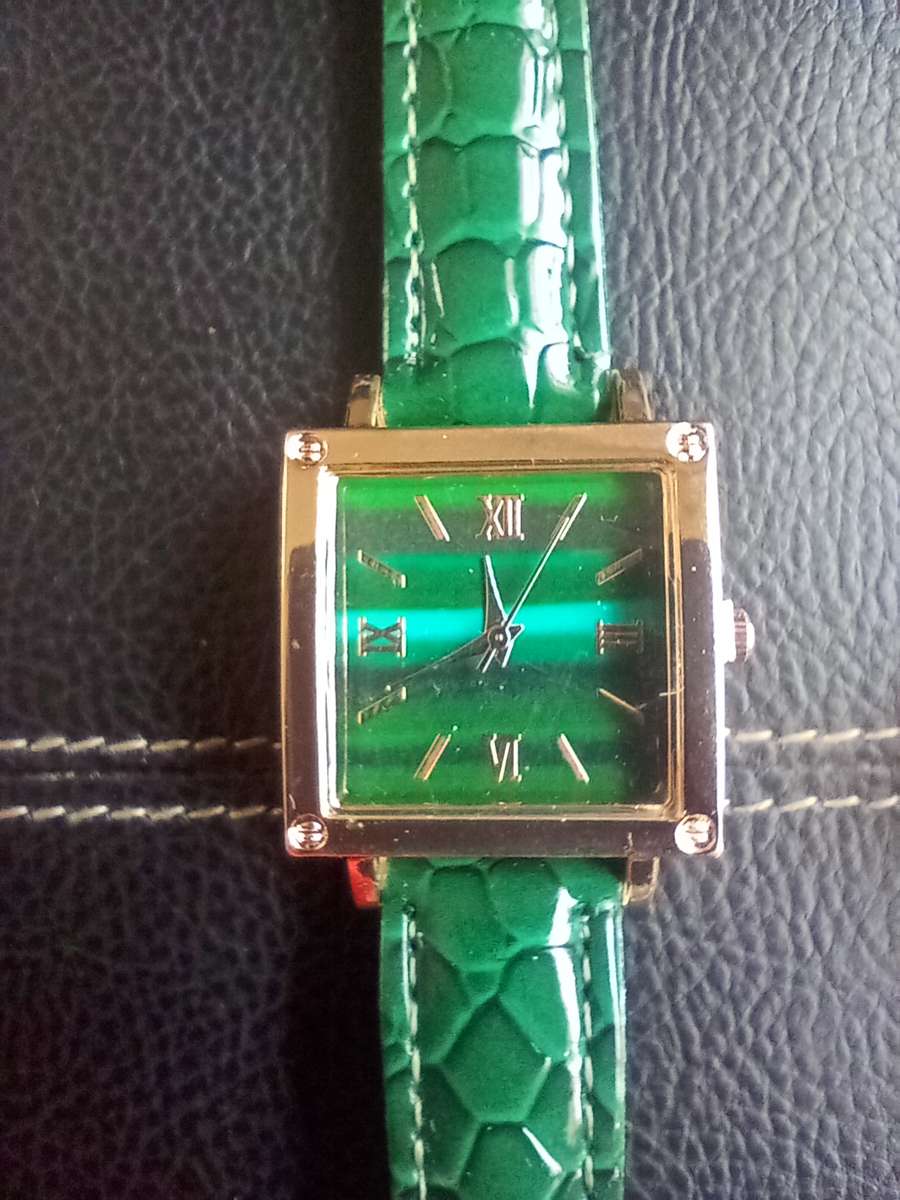 ladies gold plated watch and jewelry set