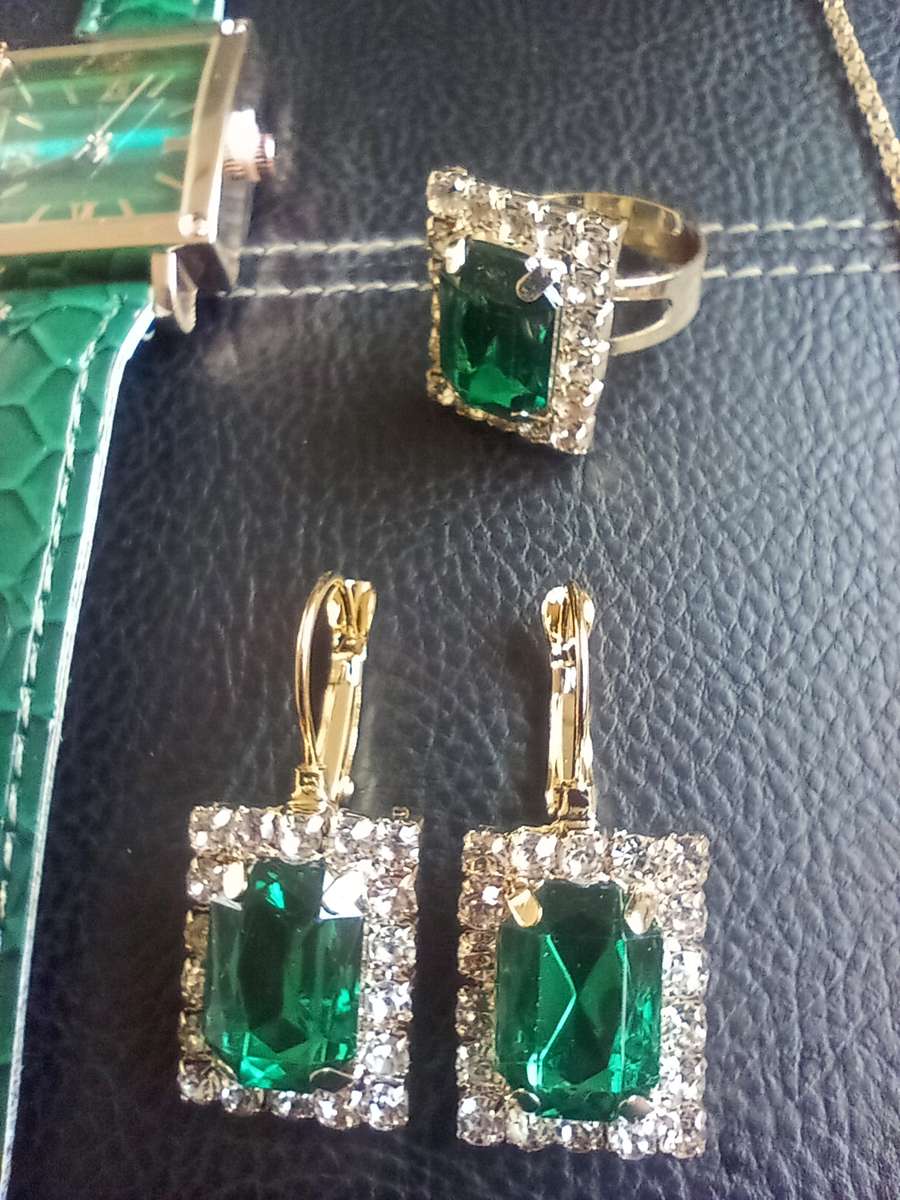 ladies gold plated watch and jewelry set