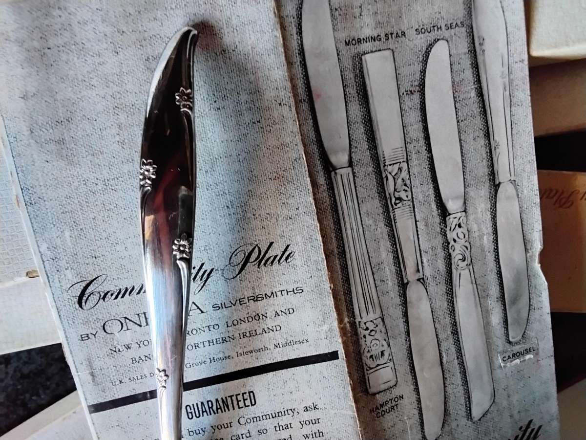 Community plate Cutlery Set Including 3 Piece Carving Set - 57 Pieces