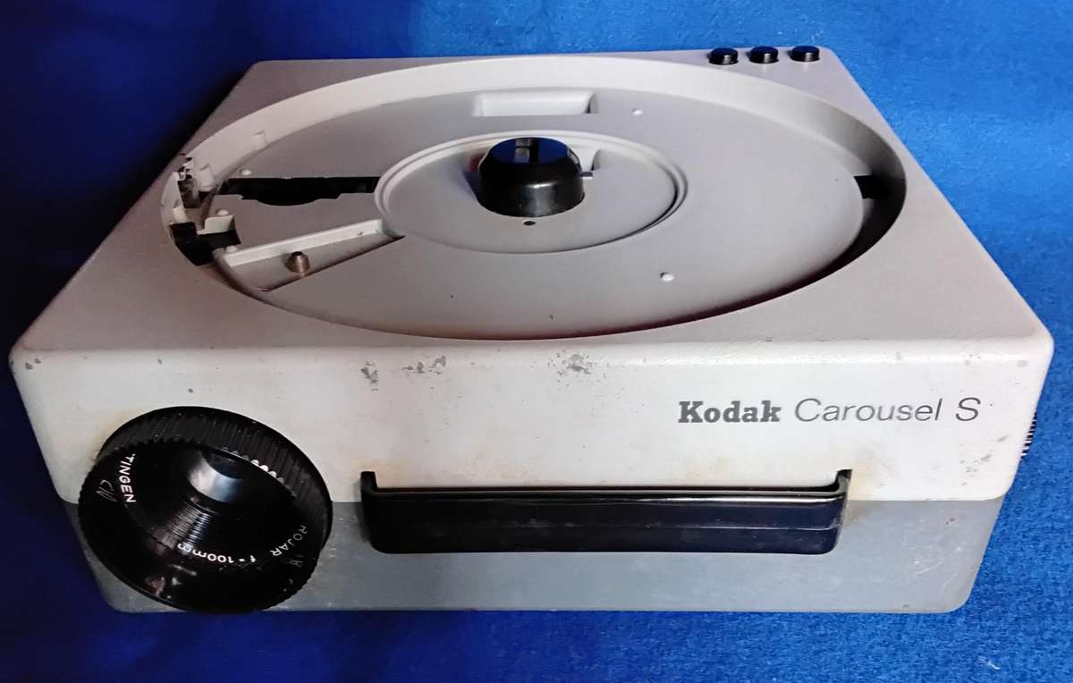 Kodak Carousel Slide projector S - Vintage 1960's with Case
