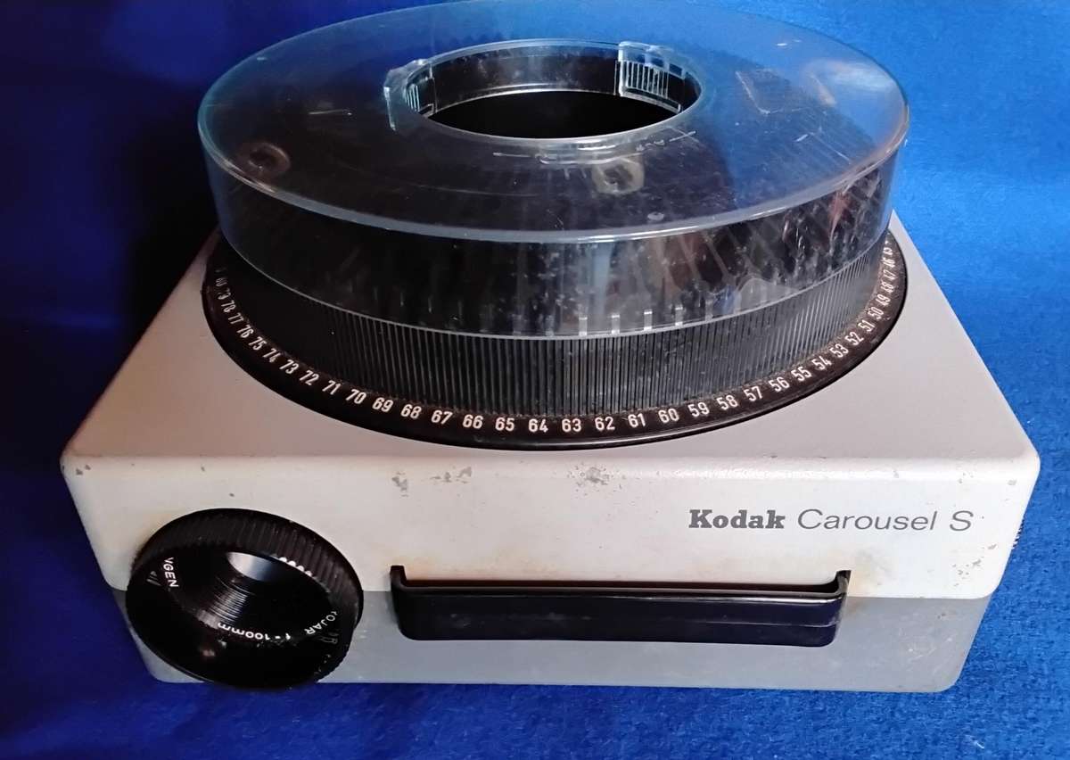 Kodak Carousel Slide projector S - Vintage 1960's with Case