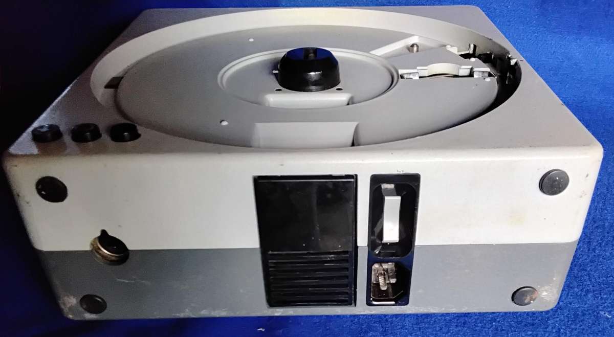 Kodak Carousel Slide projector S - Vintage 1960's with Case