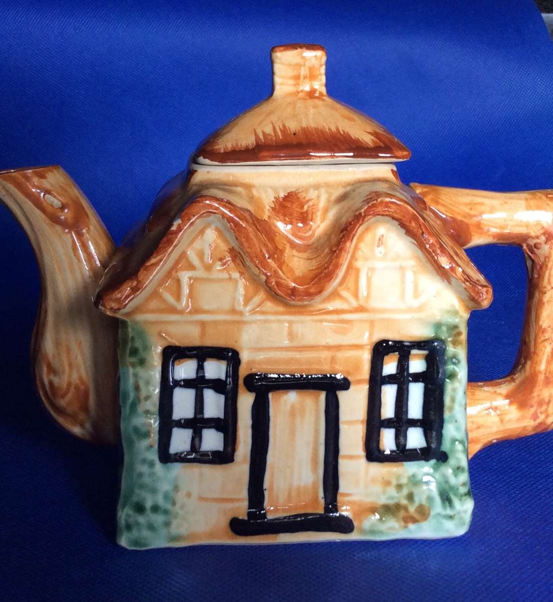 vintage Ceramic 3 Piece Thatched Cottage Tea Set