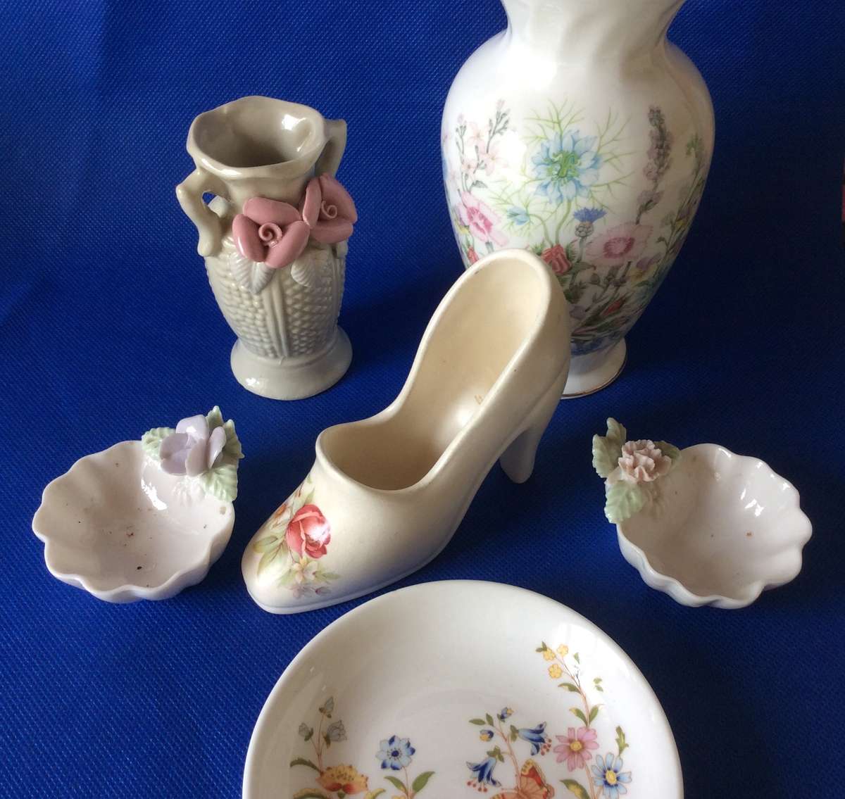 Vintage Dressing Table Ornaments and Trinket bowls - 6 Pieces