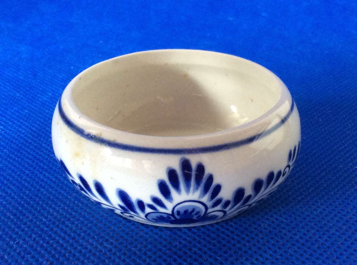 Delft Blauw  Holland New Silver Tea Strainer and Drip Bowl Plus 2 Small Delft Blue Bowls