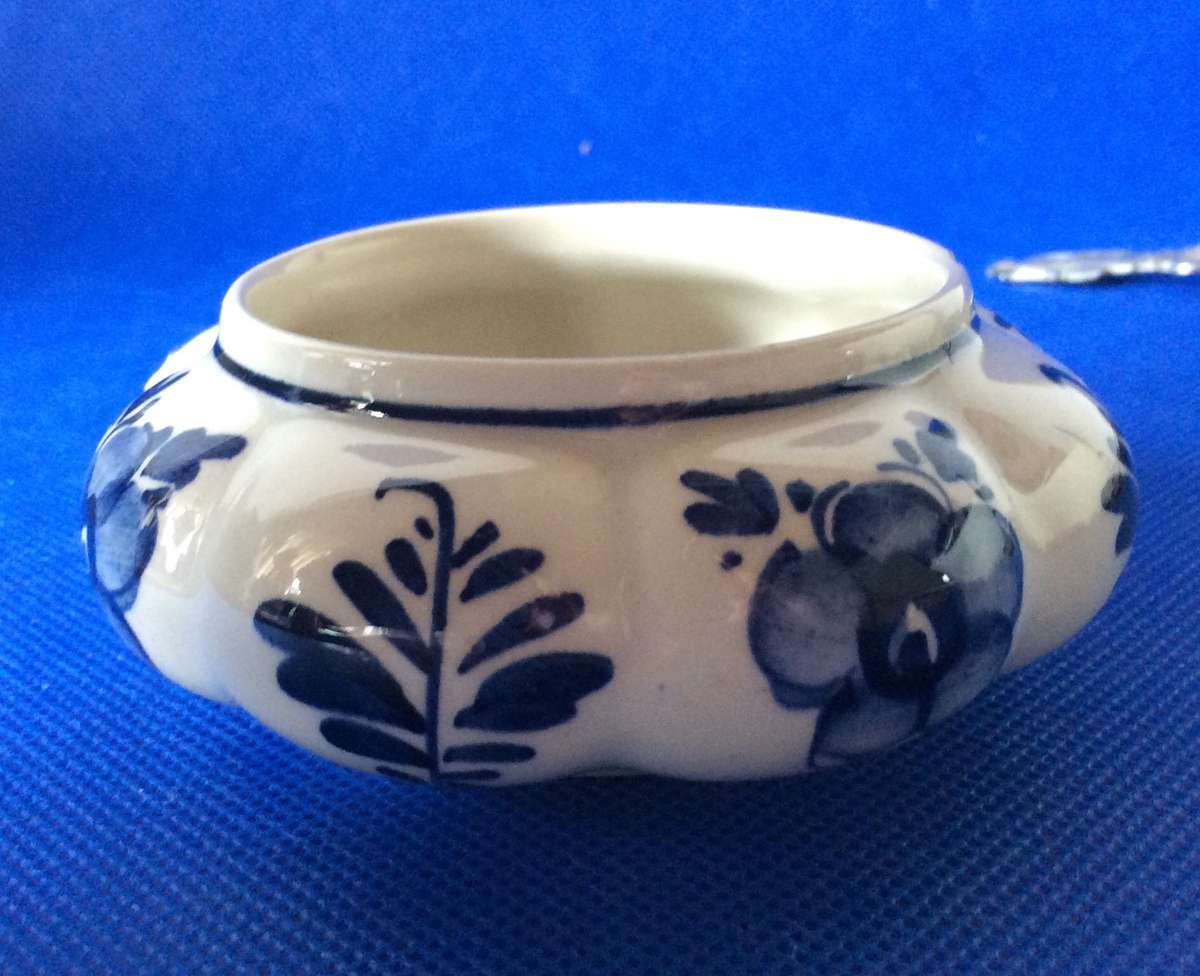 Delft Blauw  Holland New Silver Tea Strainer and Drip Bowl Plus 2 Small Delft Blue Bowls