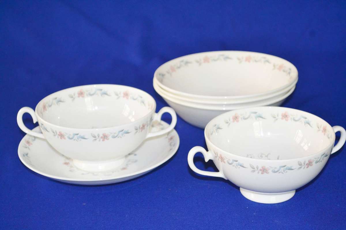 Vintage Ridgway Bone China Items 6 Pieces in the Pavan Pattern