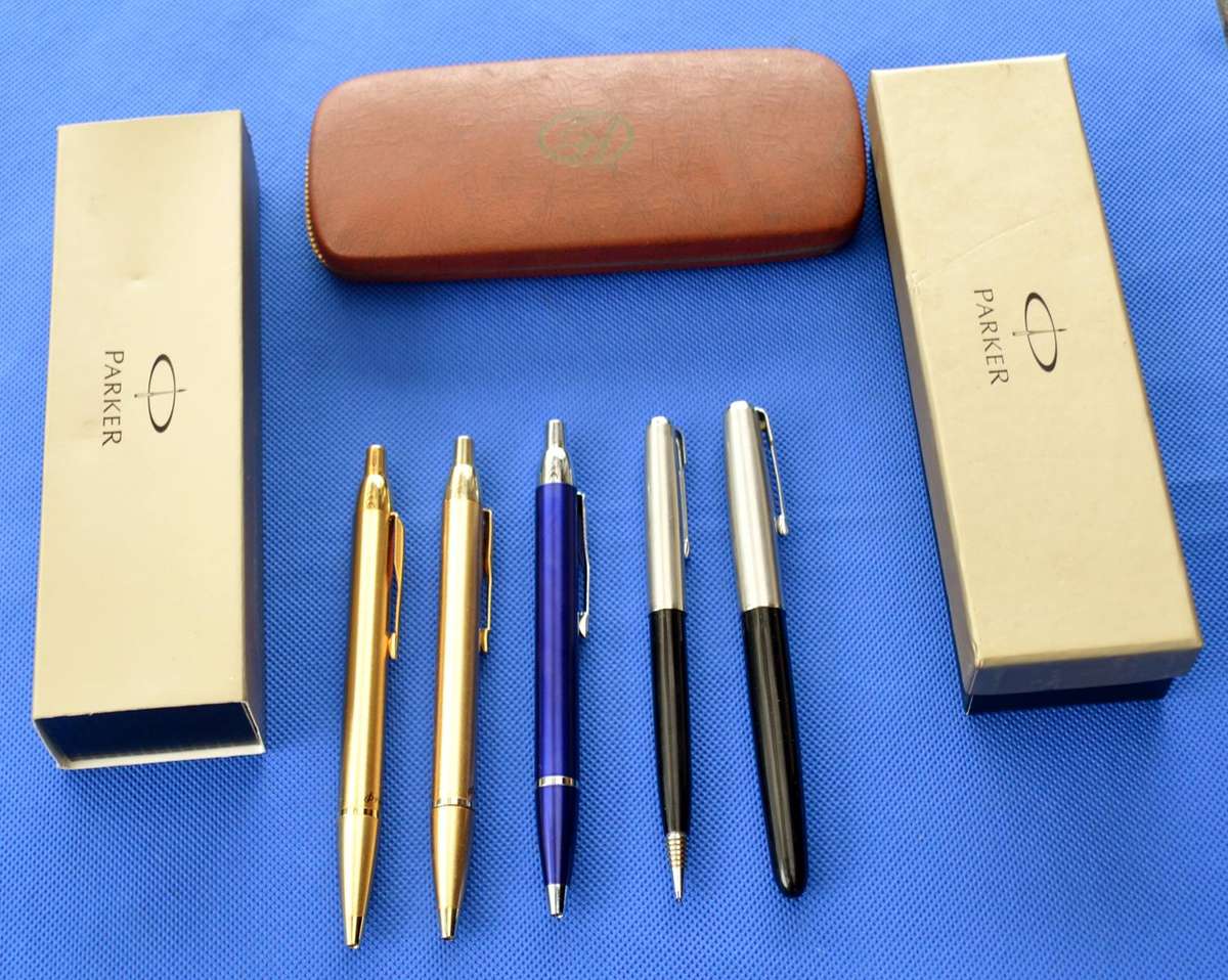 Selection of Five Vintage Parker Pens