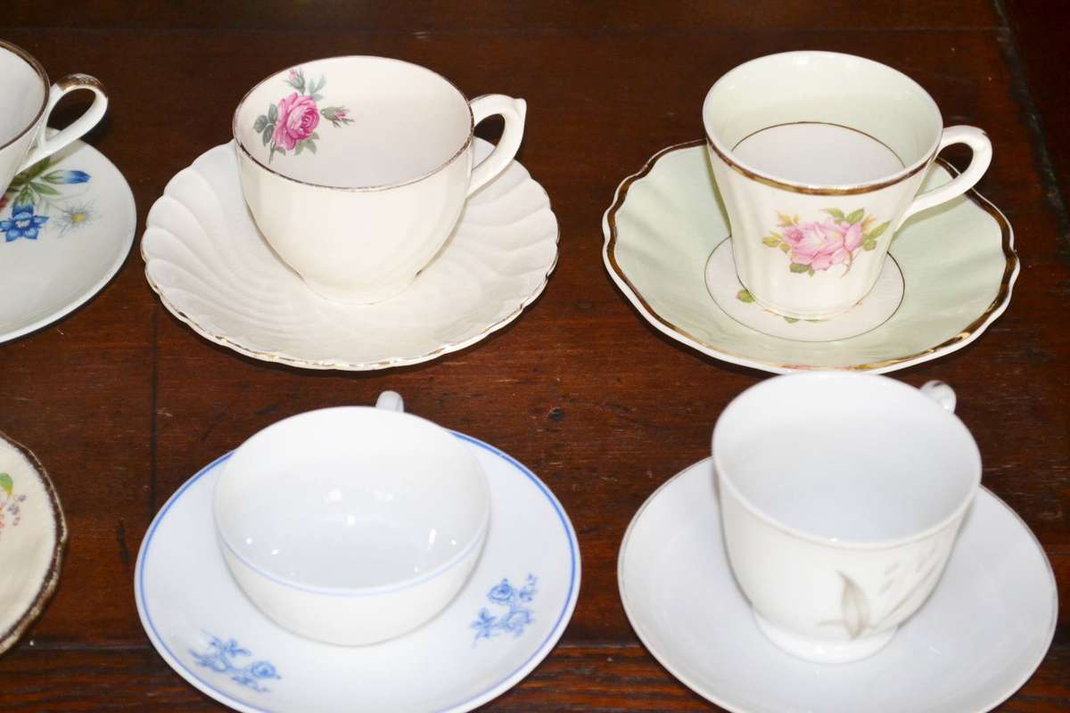 Selection of 12 Vintage Porcelain Duos - Various Makers