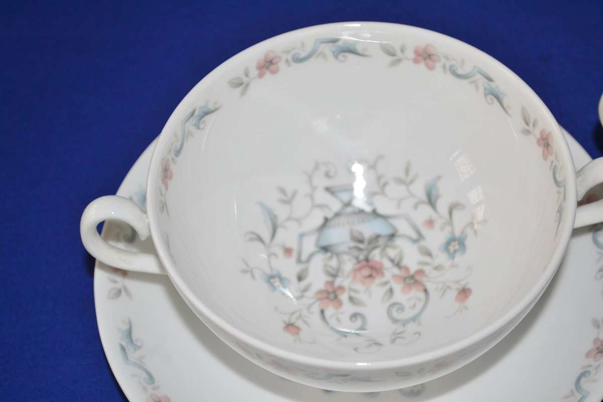 Vintage Ridgway Bone China Items 6 Pieces in the Pavan Pattern