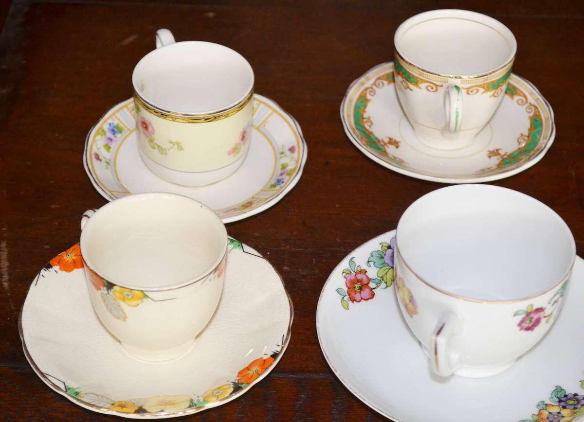 Selection of 12 Vintage Porcelain Duos - Various Makers