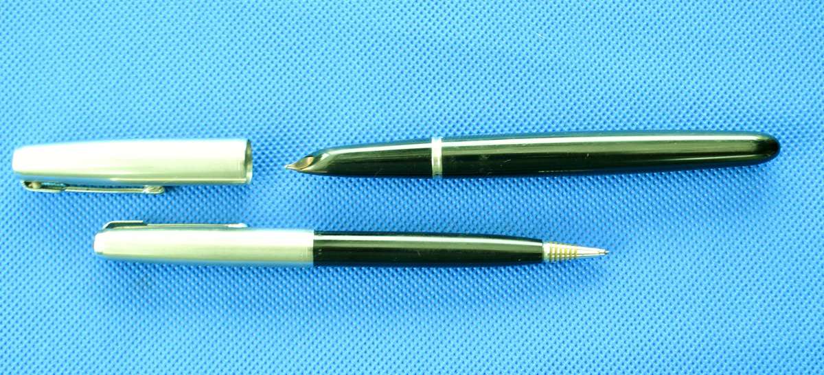 Selection of Five Vintage Parker Pens