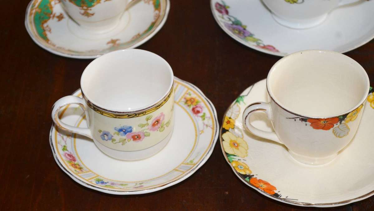 Selection of 12 Vintage Porcelain Duos - Various Makers