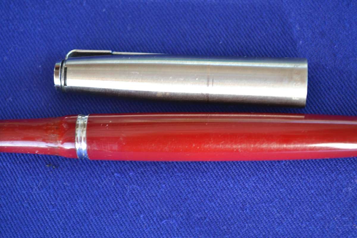 Parker 21  Fountain Pen in Original Box - Vintage