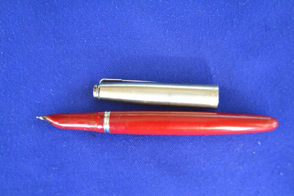 Parker 21  Fountain Pen in Original Box - Vintage