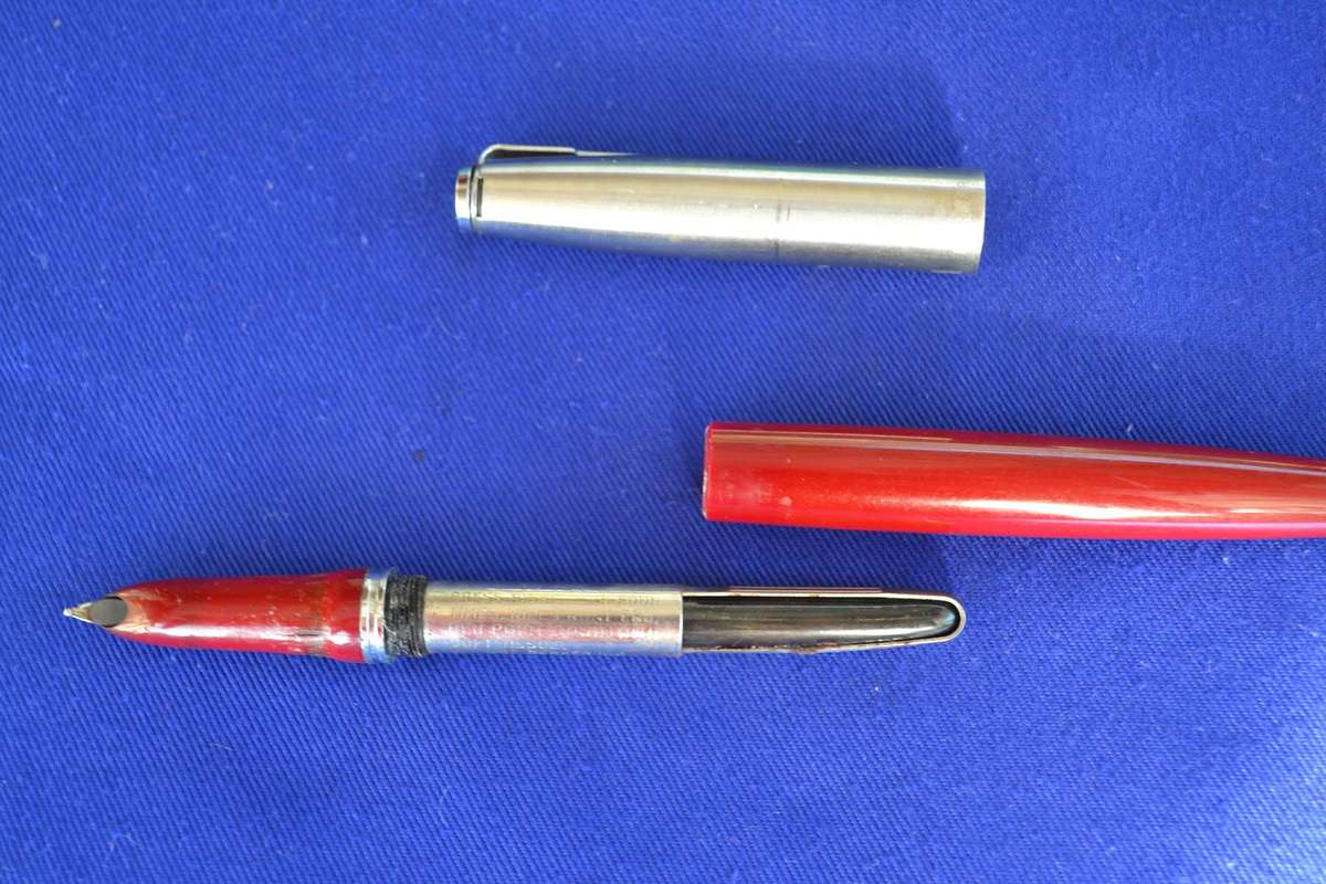 Parker 21  Fountain Pen in Original Box - Vintage