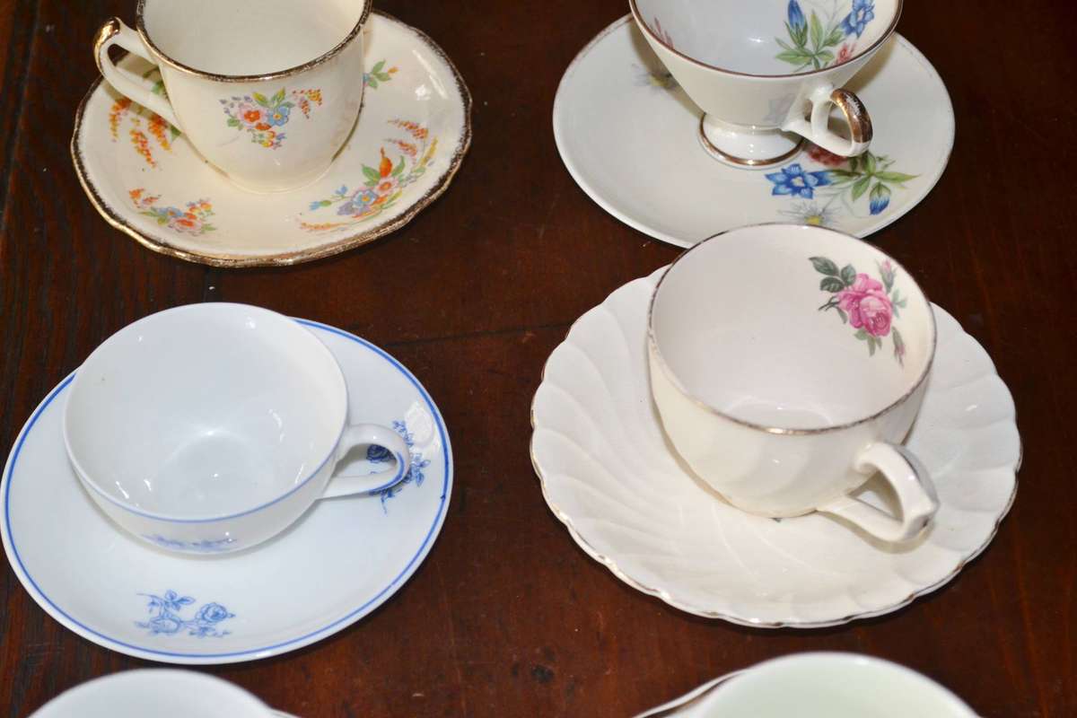 Selection of 12 Vintage Porcelain Duos - Various Makers